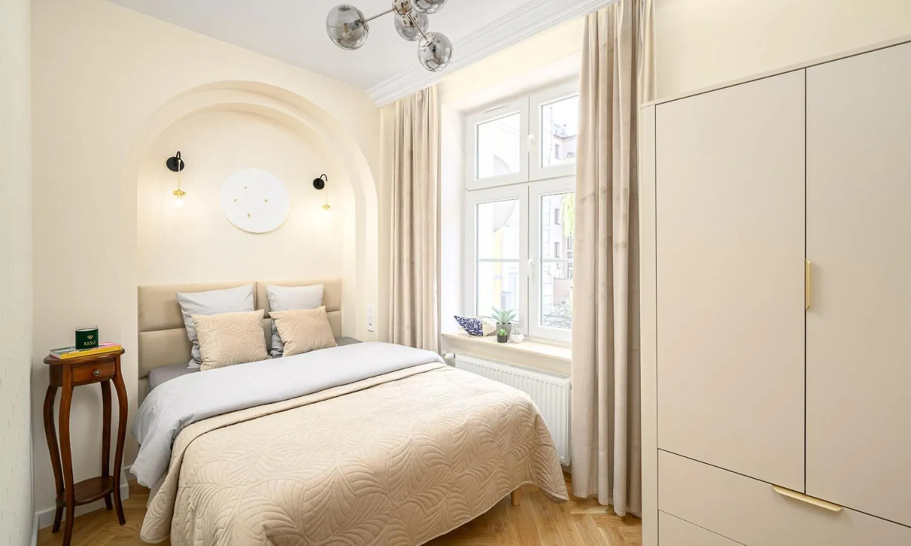 Quiet Apartment On The Main Square, 2 Bathrooms Wroclaw