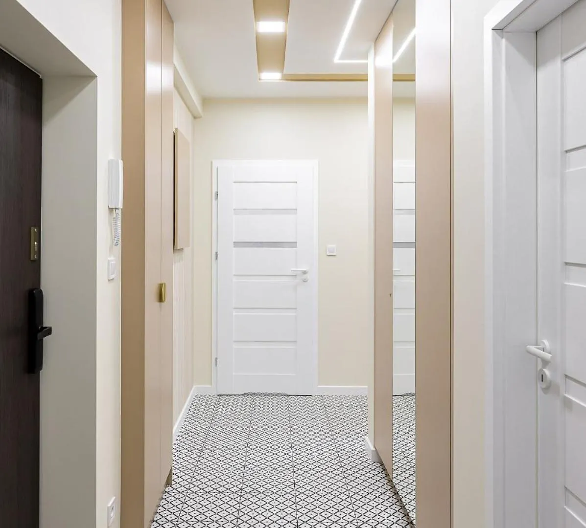 Quiet Apartment On The Main Square, 2 Bathrooms Wroclaw